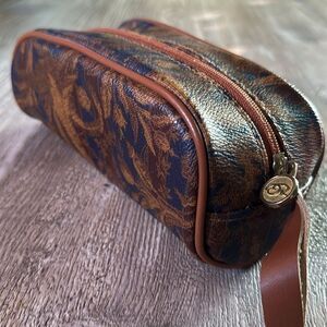 Oscar De La Renta toiletries bag/glasses/ bag organizer/small zip E/W vinyl bag
